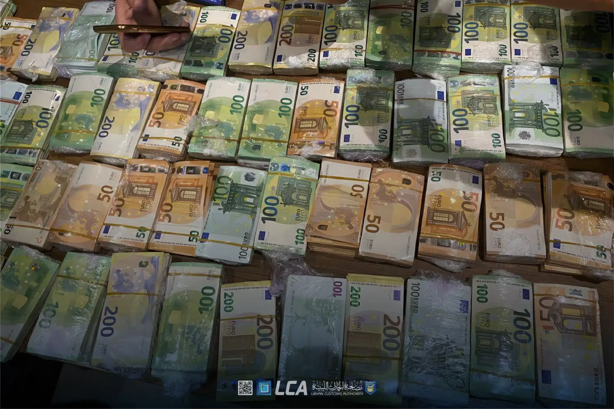 الجمارك تحبط محاولة تهريب أكثر من مليون يورو عبر مطار معيتيقة الدولي